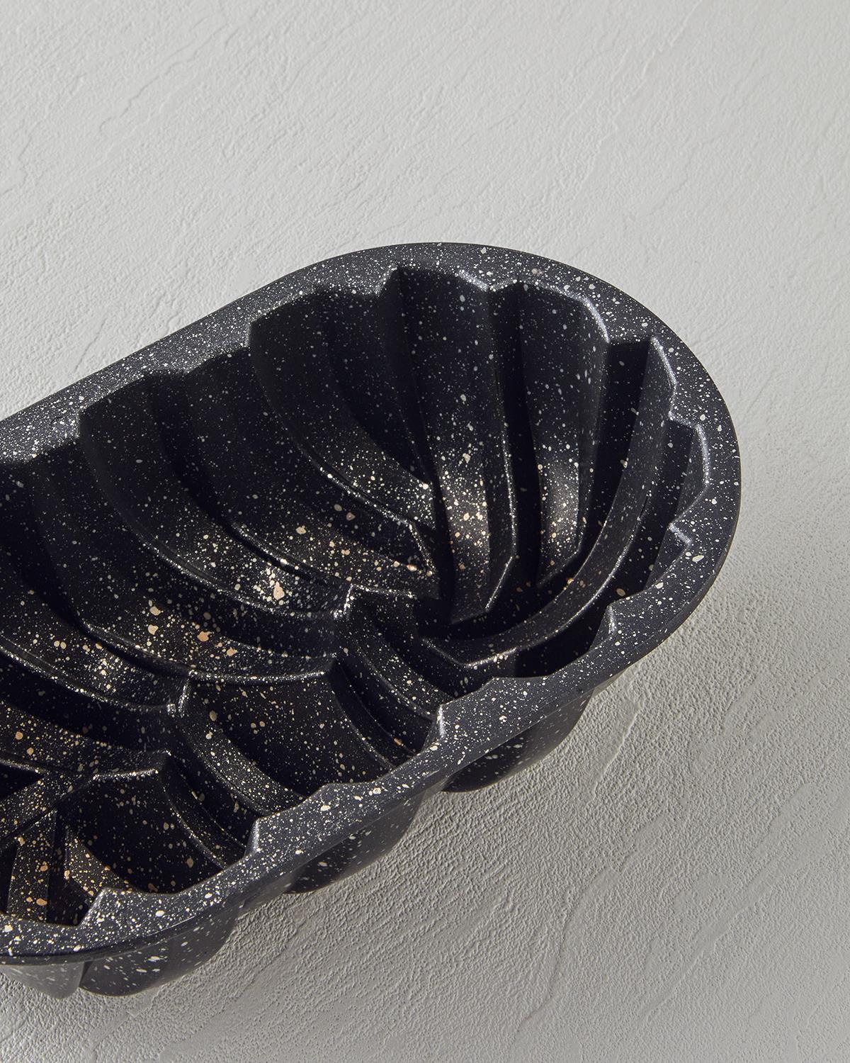 Patisserie Helix Premium Döküm Baton Kek Kalıbı 26 cm Siyah