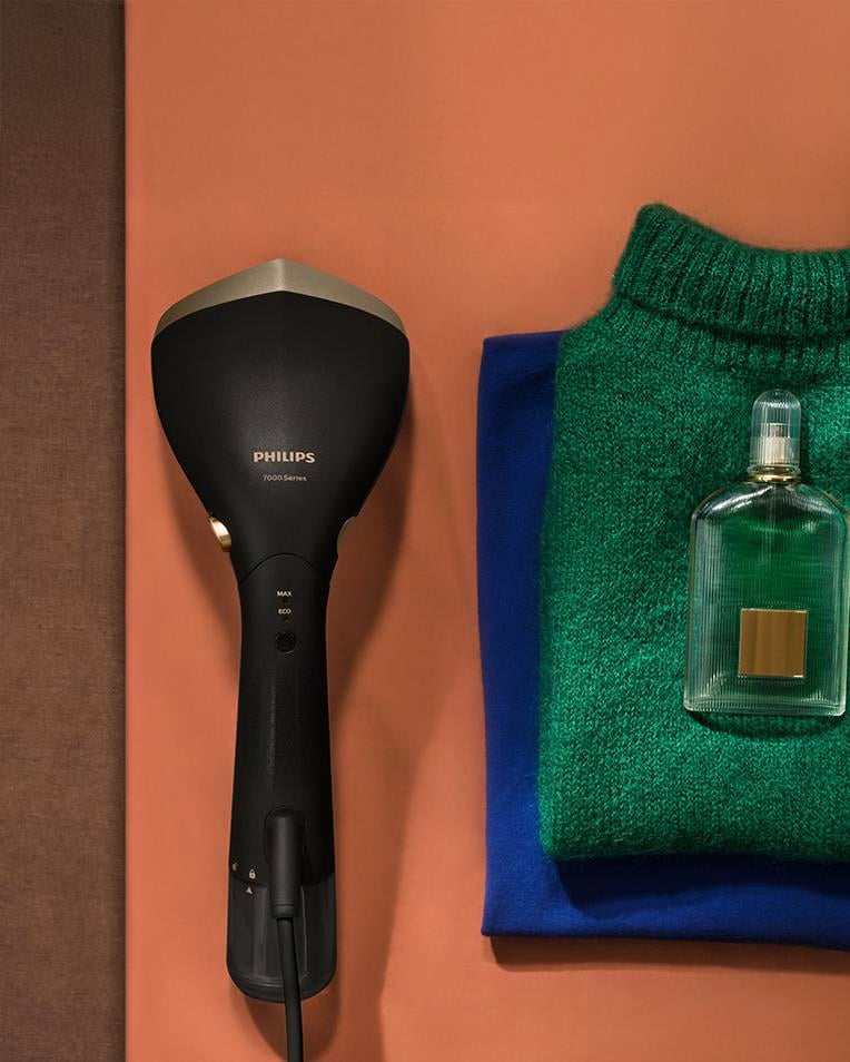 Philips 7000 Serisi STH7060/80 Taşınabilir Buharlı Düzleştirici Siyah