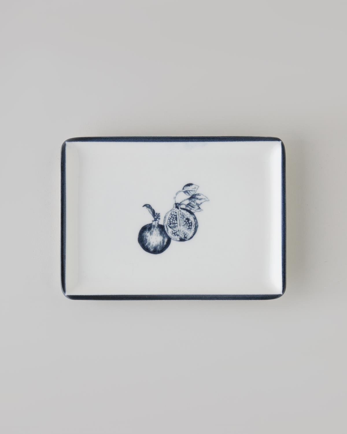 Pomara Porselen Kahvaltı ve Sunum Seti 18 Parça 6 Kişilik Lacivert-Beyaz