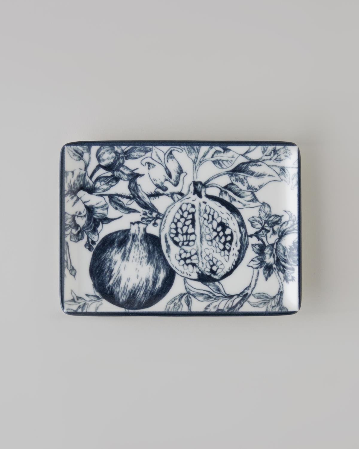 Pomara Porselen Kahvaltı ve Sunum Seti 18 Parça 6 Kişilik Lacivert-Beyaz