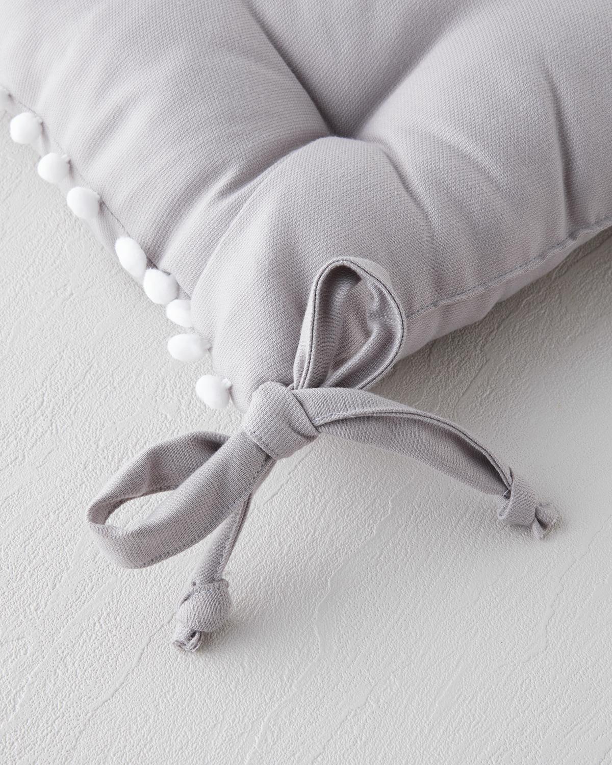 Puff Ponponlu Tekli Sandalye Minderi 40x40 cm Açık Gri