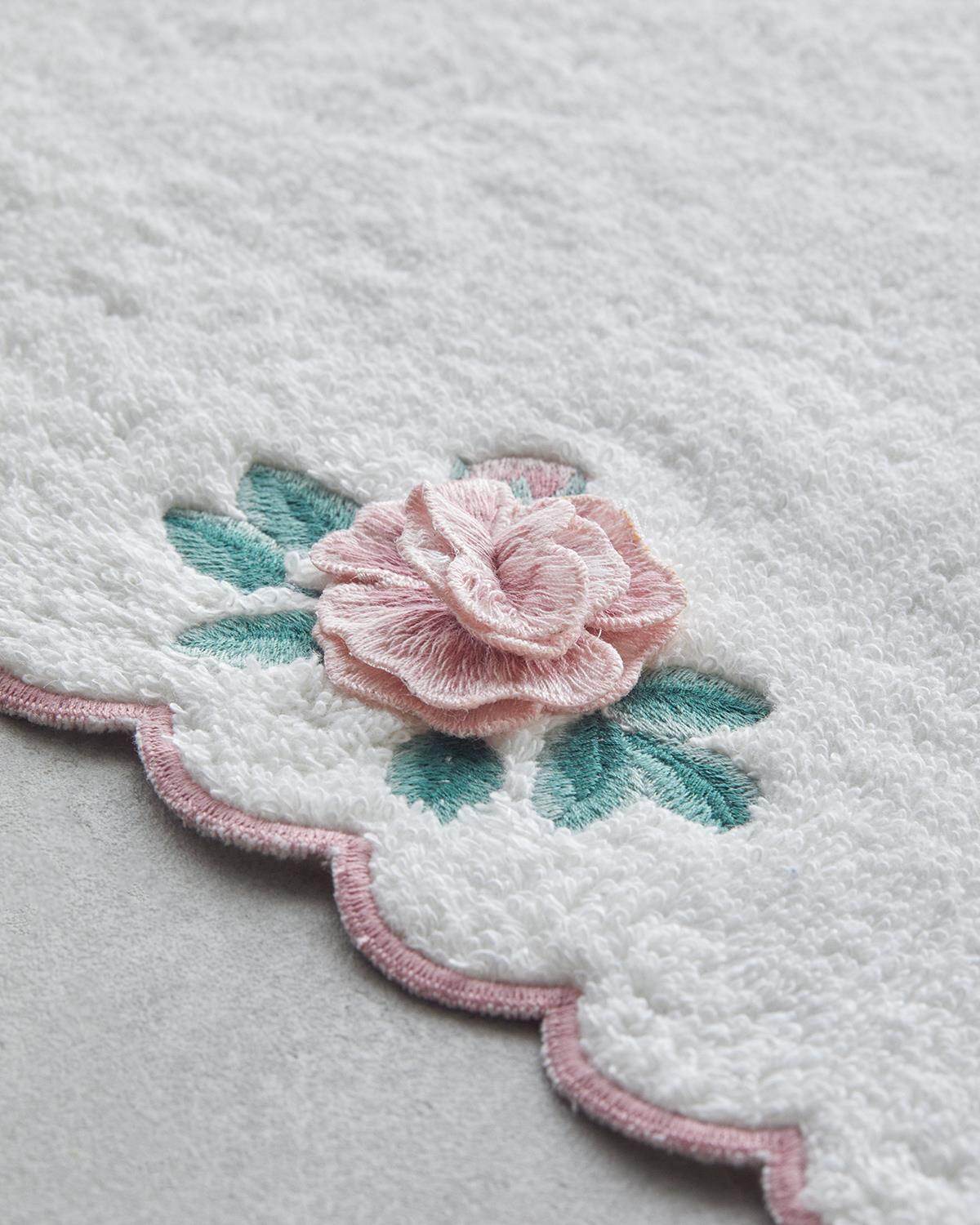 Rossy Pamuklu Kabartma Nakışlı Yüz Havlusu 50x80 cm Ekru