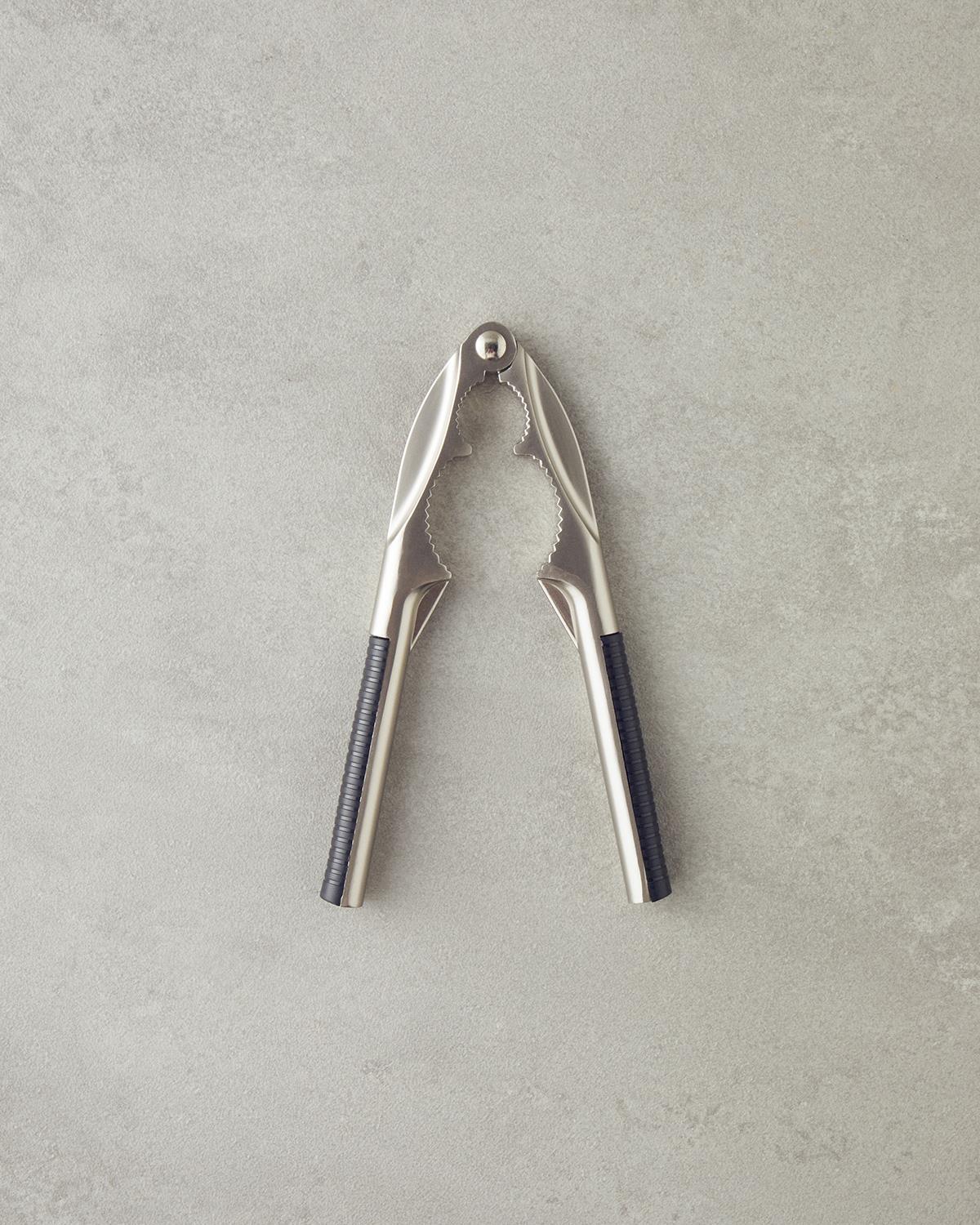 Rowena Metal Ceviz ve Fındık Kıracağı Mutfak Gereci 17 cm Siyah