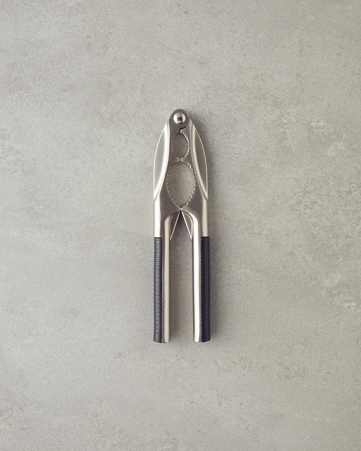 Rowena Metal Ceviz ve Fındık Kıracağı Mutfak Gereci 17 cm Siyah