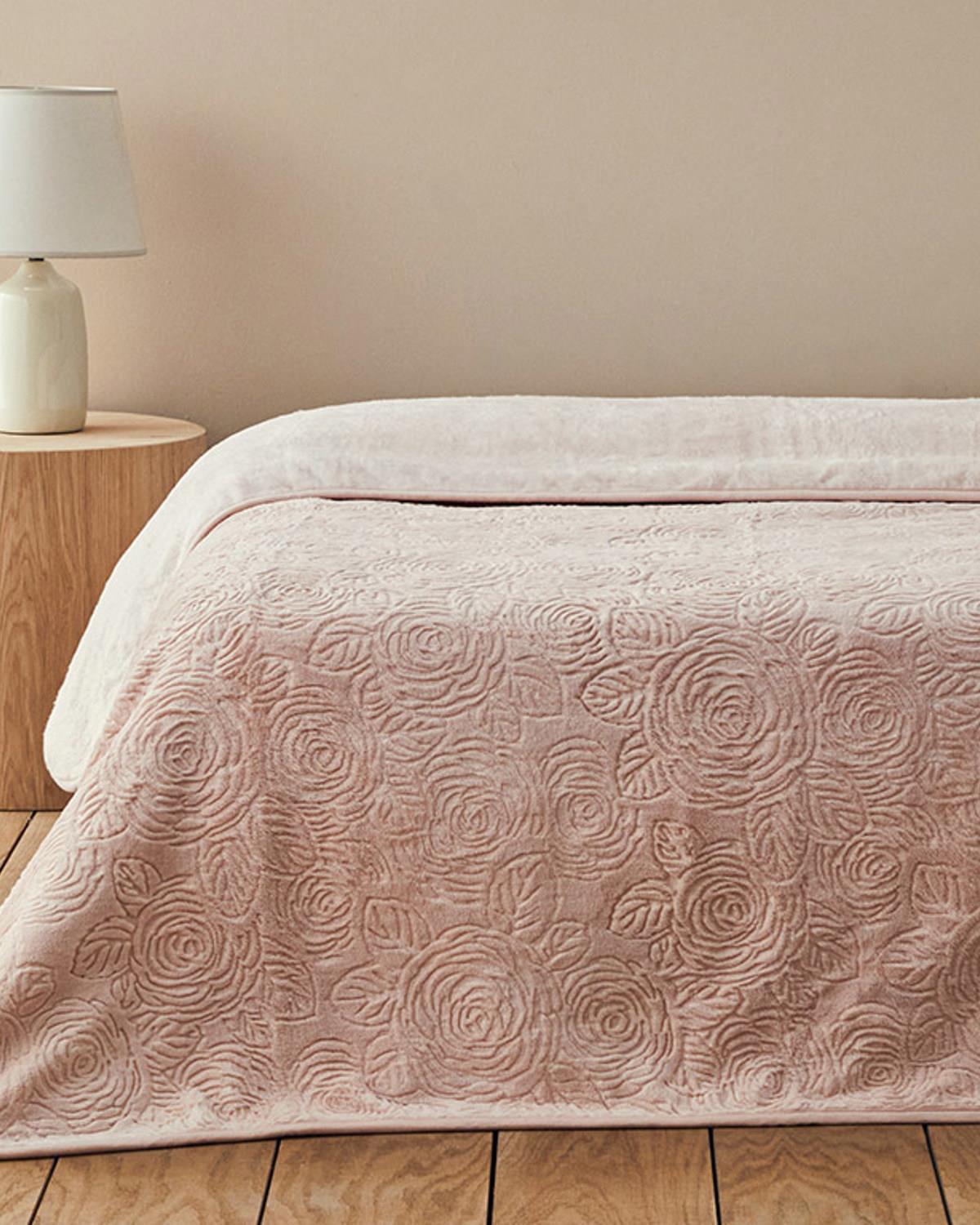 Shabby Rose Emboss Çift Kişilik Battaniye Pudra