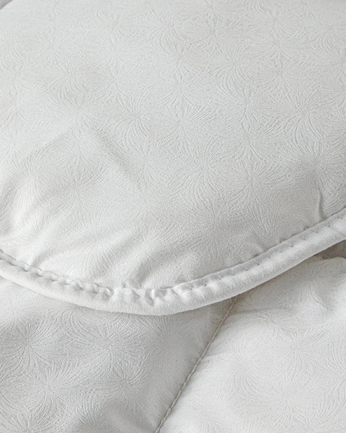 Soft Bambu Çift Kişilik Yorgan Beyaz