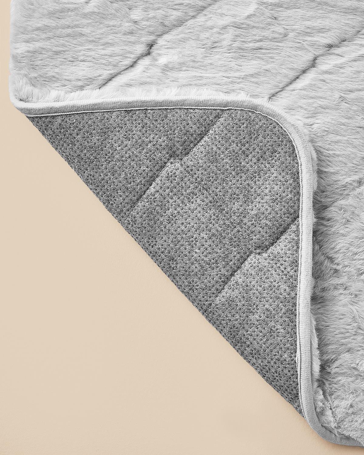 Soft Touch Rabbit Pelüş Halı Açık Gri