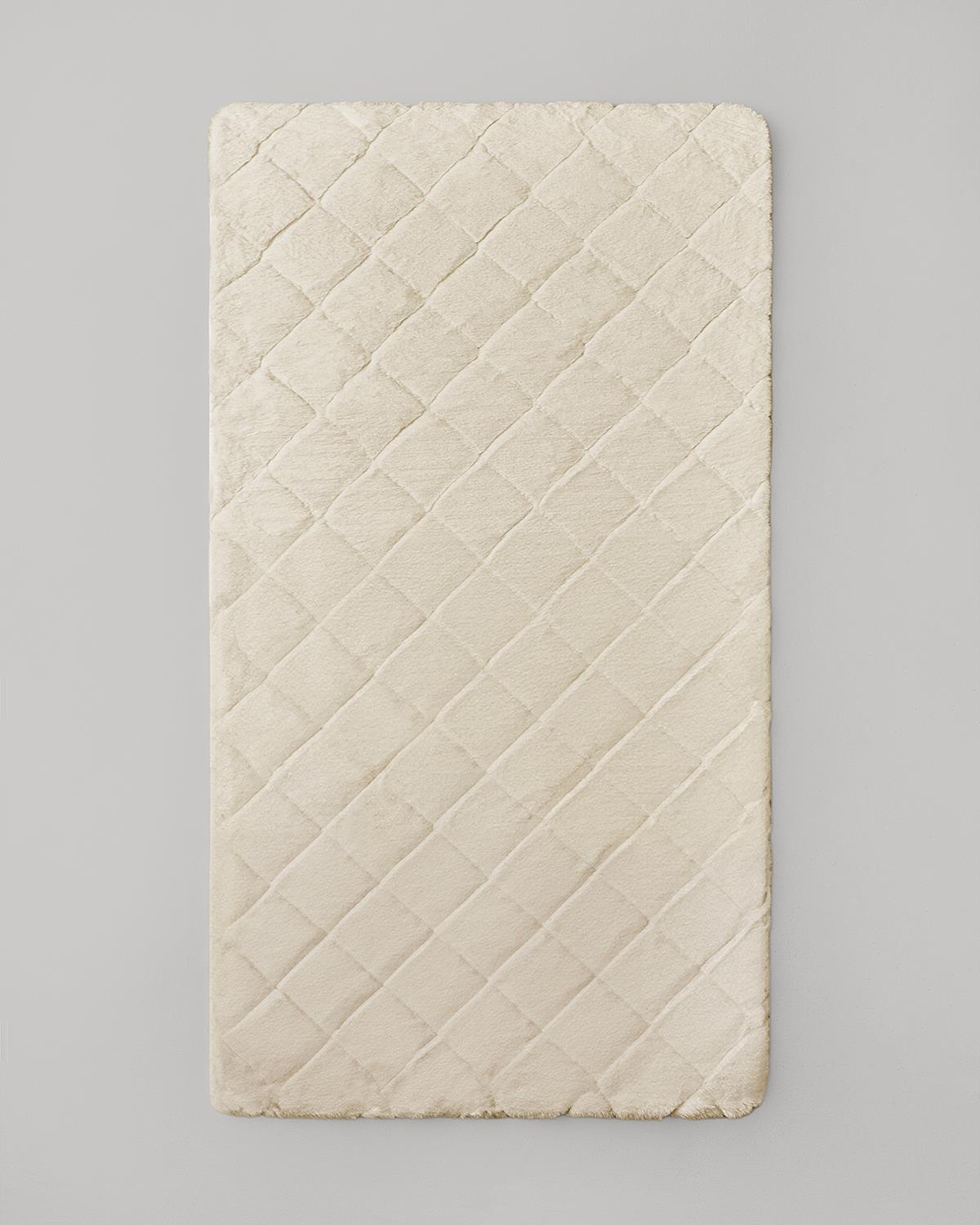 Soft Touch Rabbit Pelüş Halı Bej