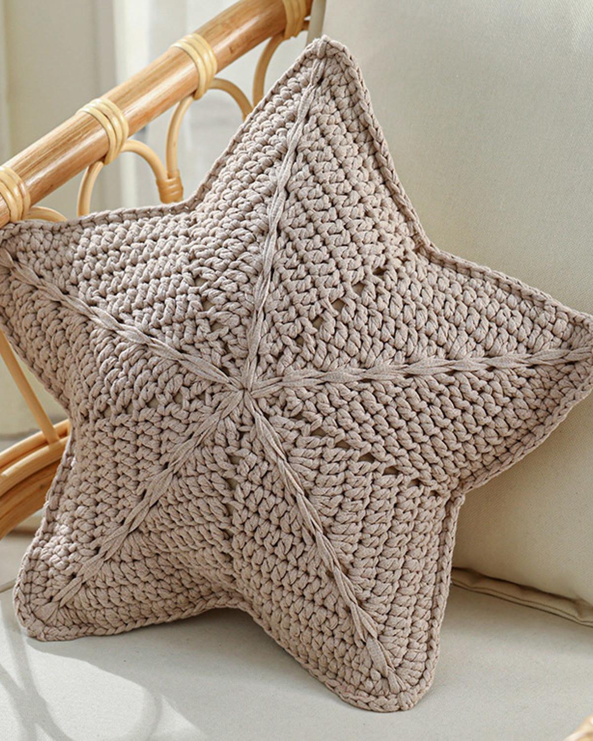 Star Örgü Dekoratif Kırlent 50 cm Bej