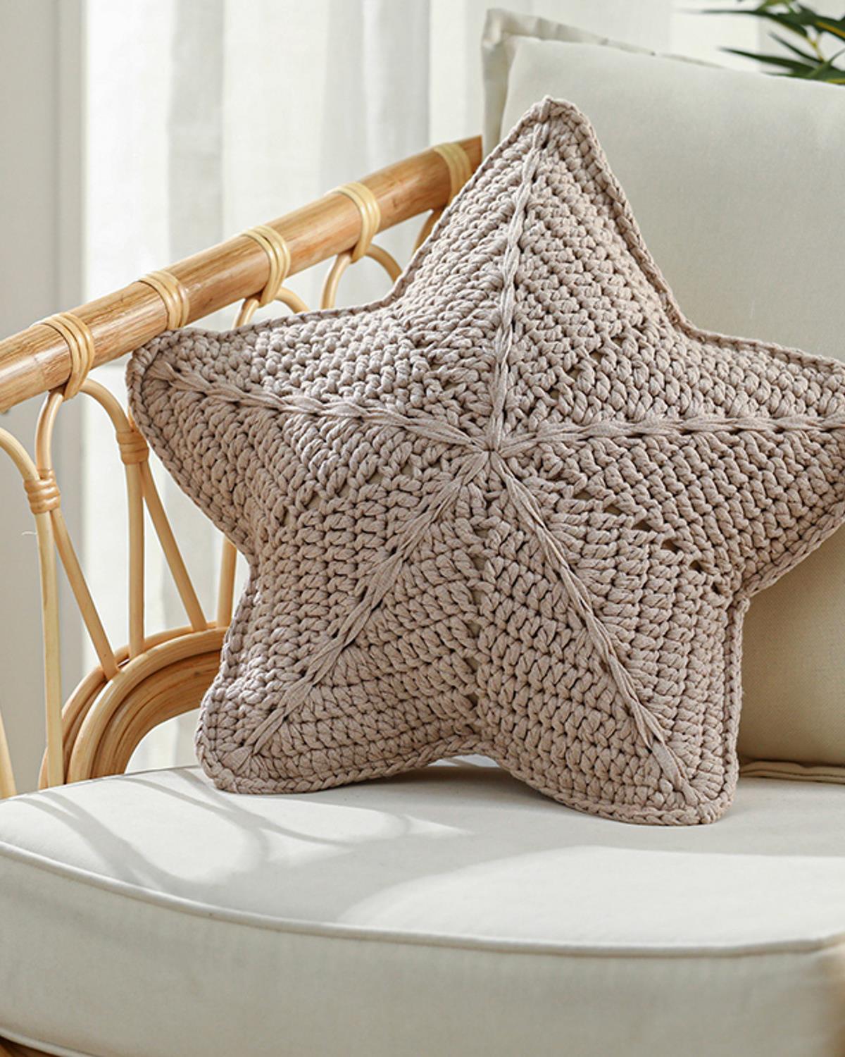 Star Örgü Dekoratif Kırlent 50 cm Bej