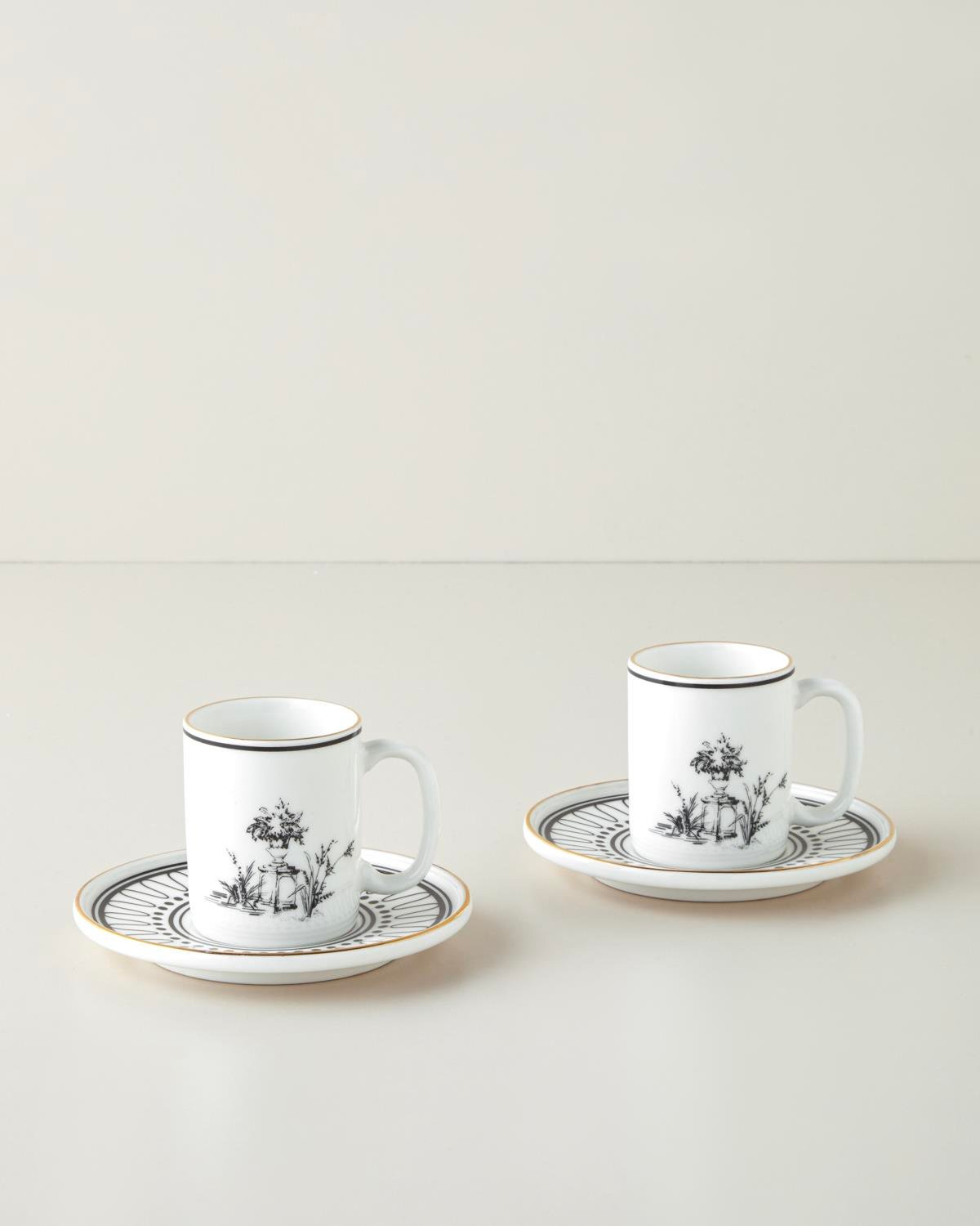 White Chic Bone Porselen 4 Parça 2 Kişilik Kahve Fincan Takımı 90 ml Siyah-Beyaz-Gold