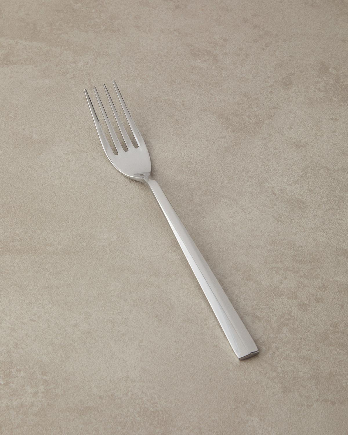 Caria 18/10 Paslanmaz Çelik Çatal Kaşık Bıçak Tk. 30 Parça 6 Kişilik Silver
