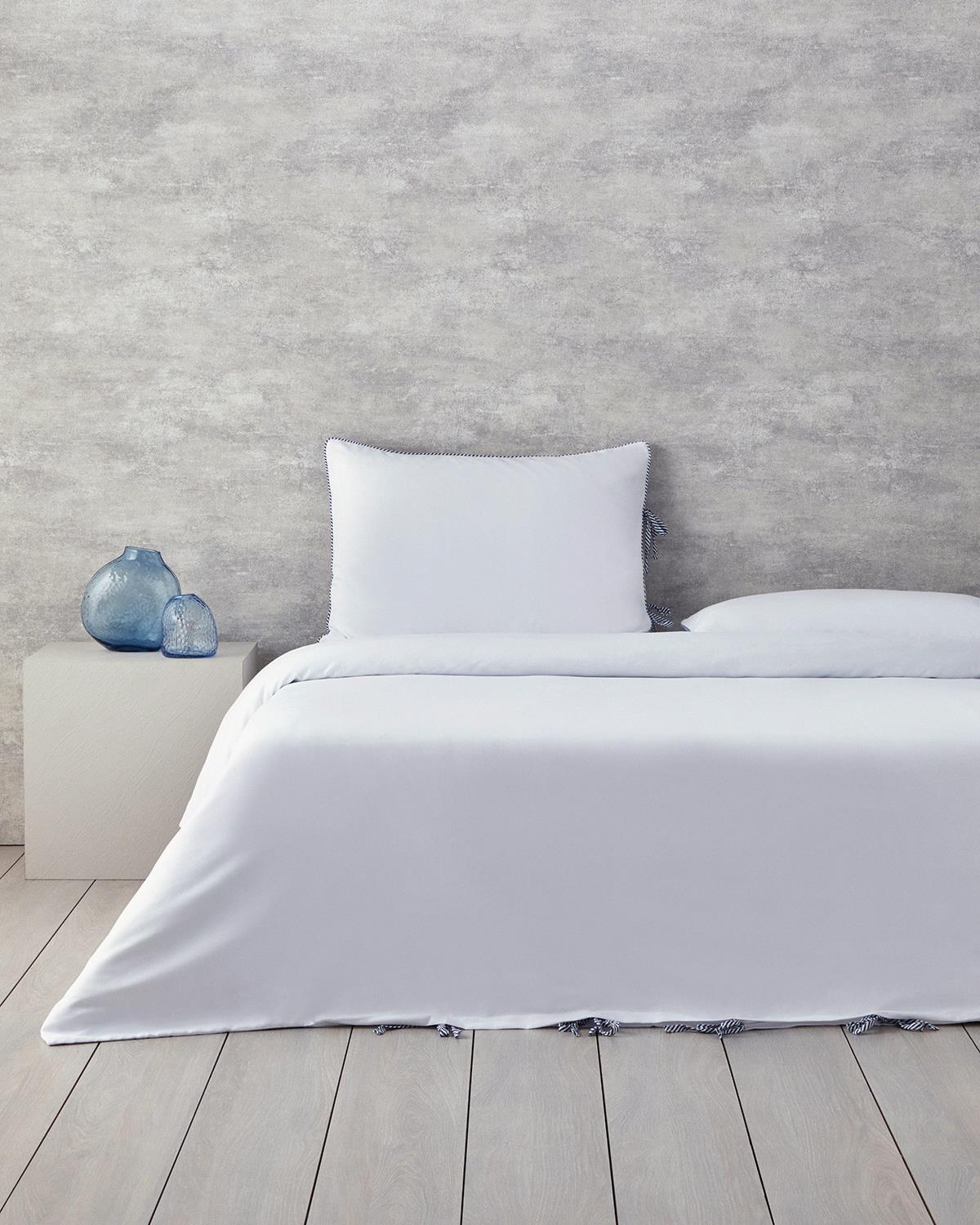 Comfy Plain Çift Kişilik Nevresim Takımı Beyaz - Lacivert