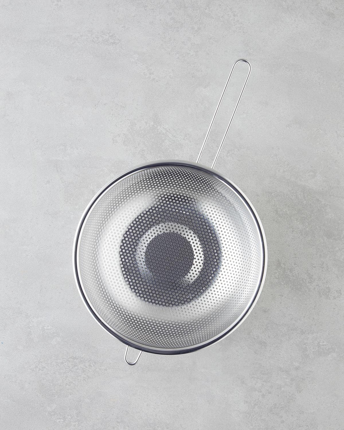 Adrea Paslanmaz Çelik Süzgeç 40 cm Gri