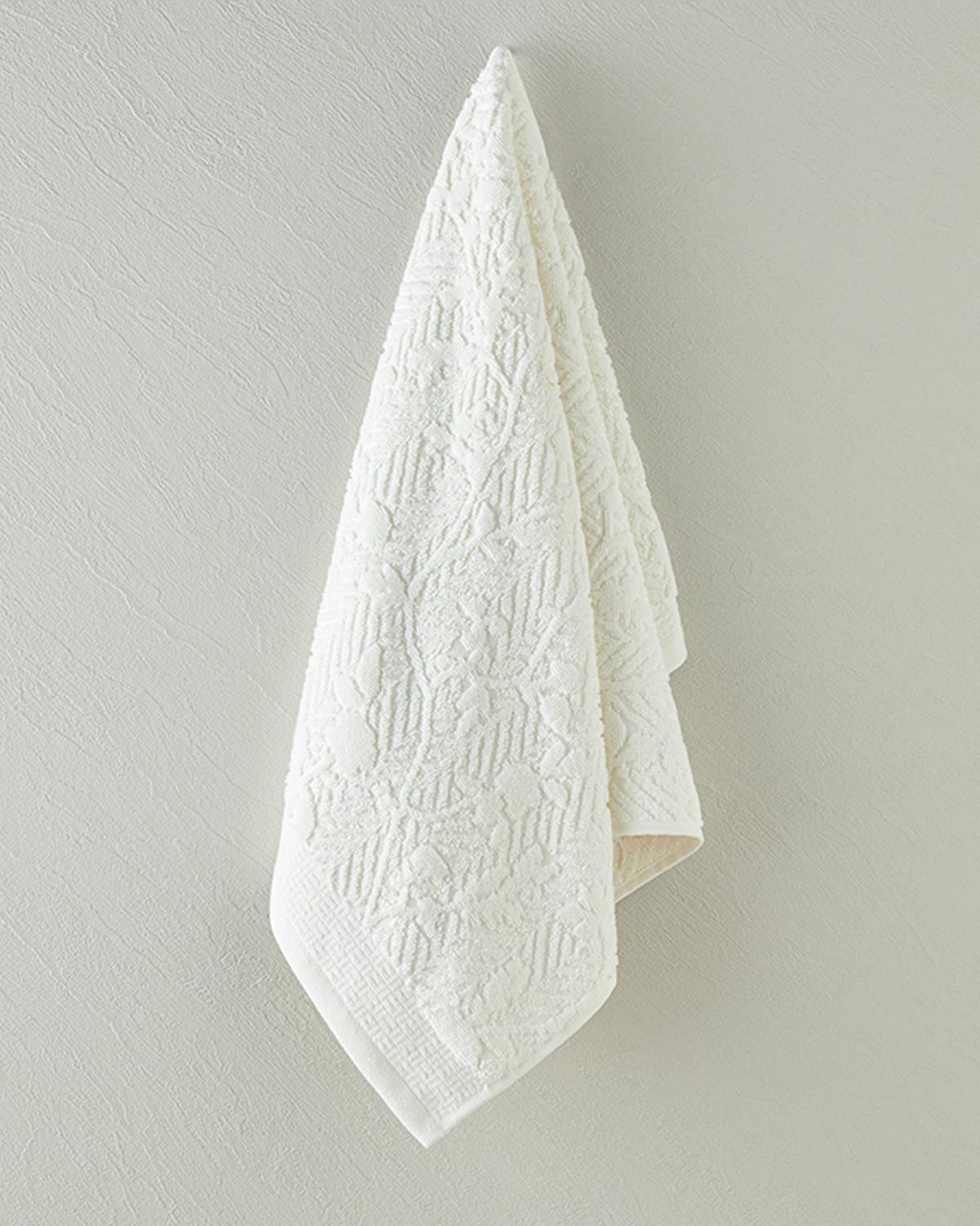 Alyssa Pamuklu Jakarlı Yüz Havlusu Ekru