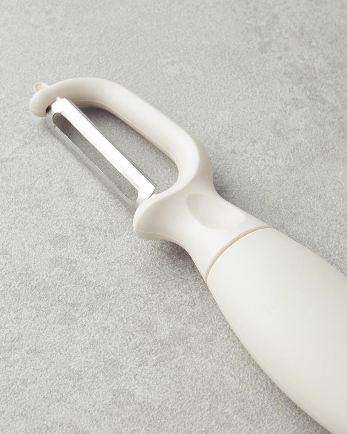 Ciara Plastik Soyacak 15 cm Krem