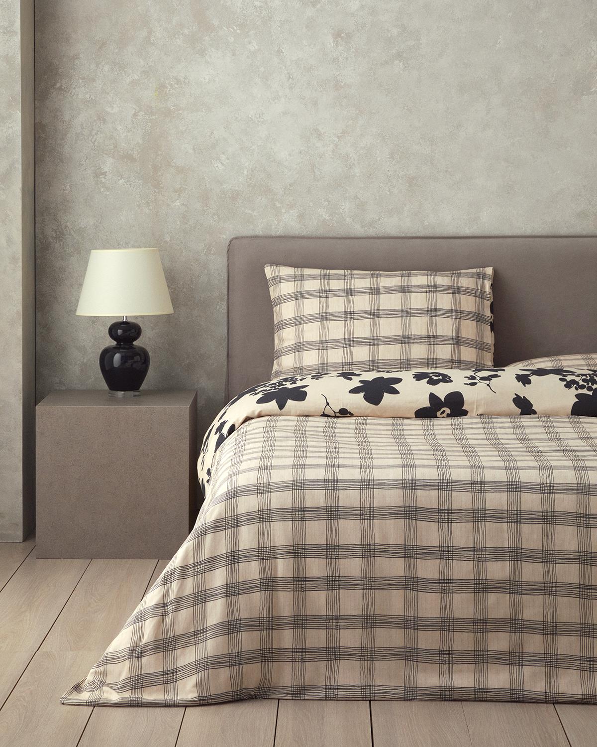 Cosmos Garden Dijital Baskılı Soft Cotton Çift Kişilik Nevresim Seti Bej