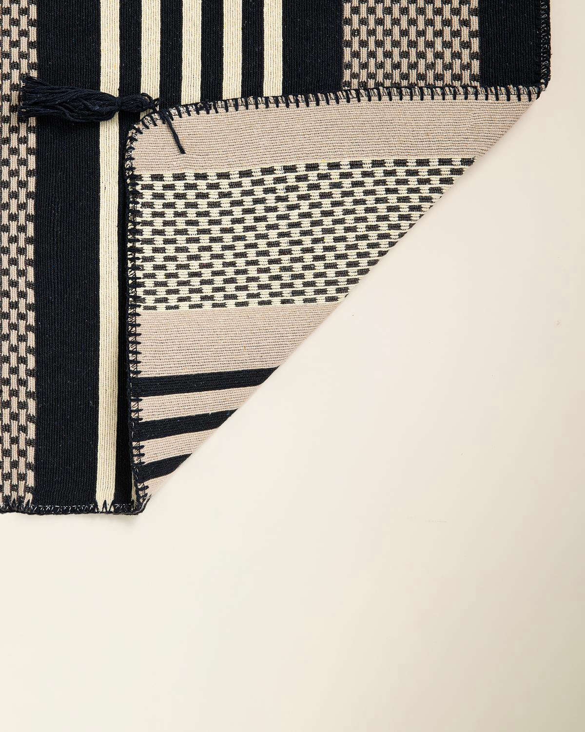 Fancy Striped Dokuma Kilim Lacivert - Krem