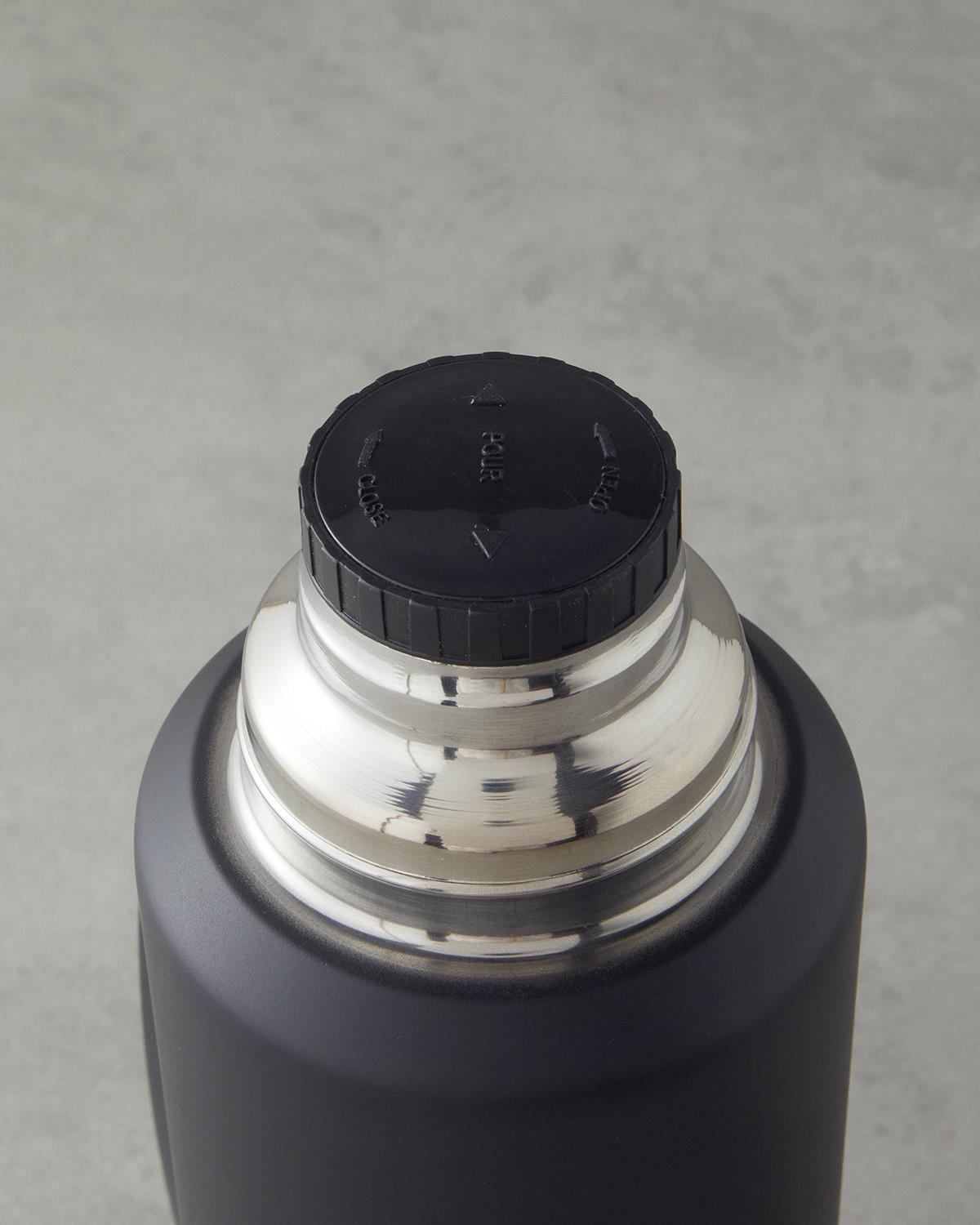 HeatLock Çelik Bardaklı Termos 1,5L Siyah