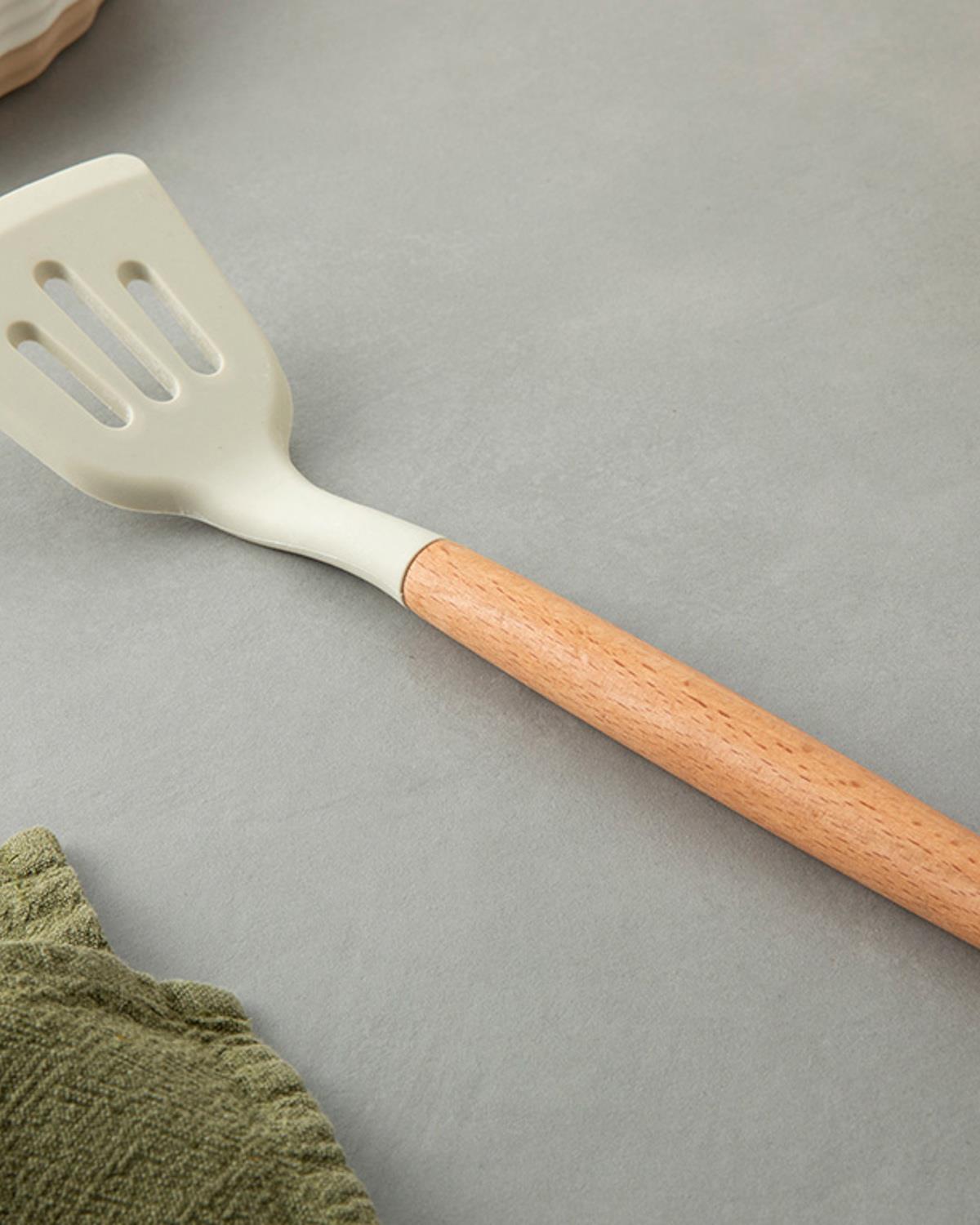 Liana Silikon Delikli Spatula Krem