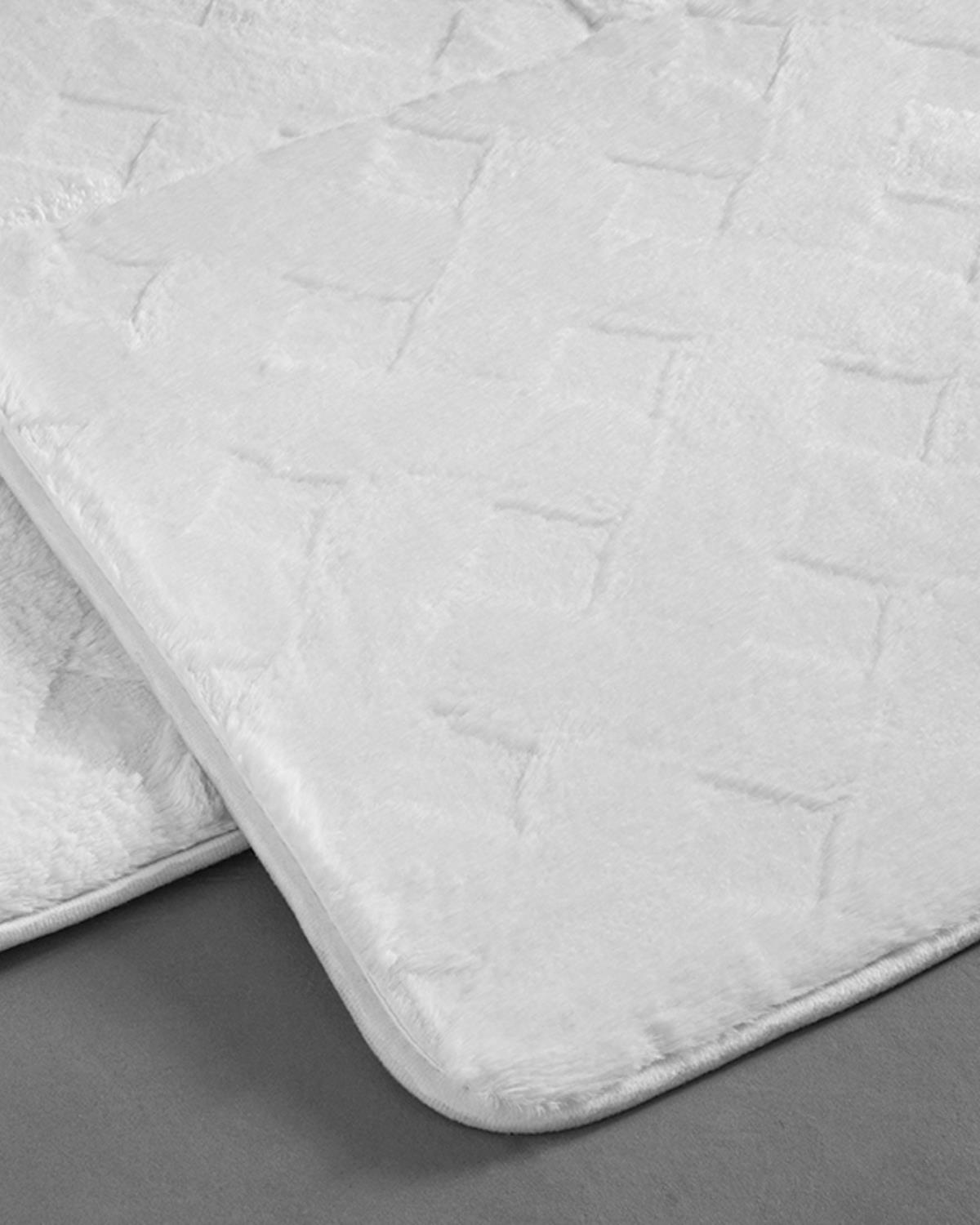 Modest Grid Rabbit Peluş Banyo Paspası Seti Beyaz