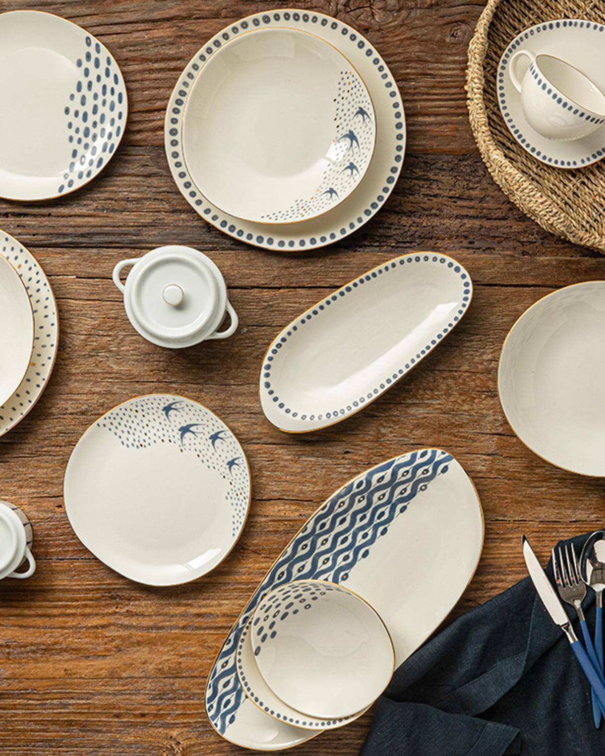 Navy Dots Porselen Çukur Yemek Tabağı Mavi-Beyaz