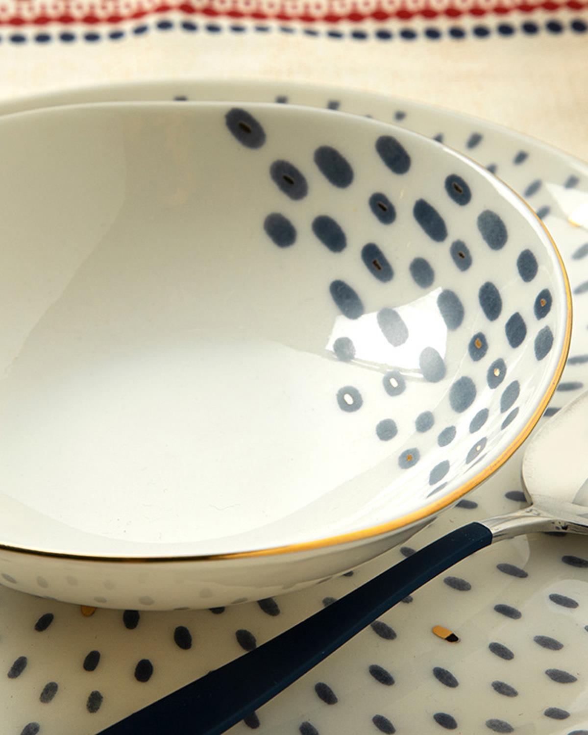 Navy Dots Porselen Çukur Yemek Tabağı Mavi-Beyaz