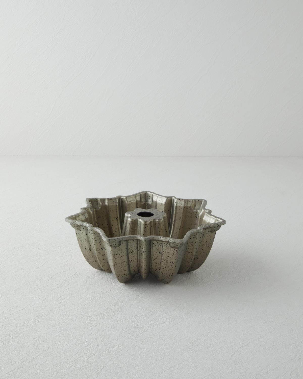 Patisserie Clara Premium Döküm Yuvarlak Kek Kalıbı 24,5 cm Şampanya