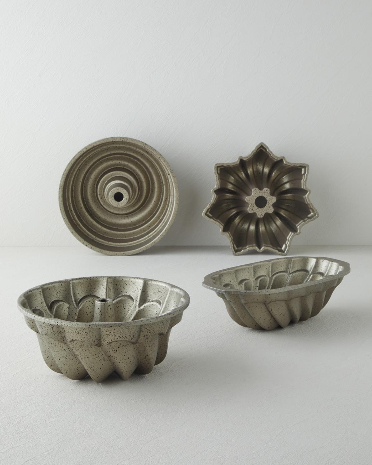 Patisserie Clara Premium Döküm Yuvarlak Kek Kalıbı 24,5 cm Şampanya