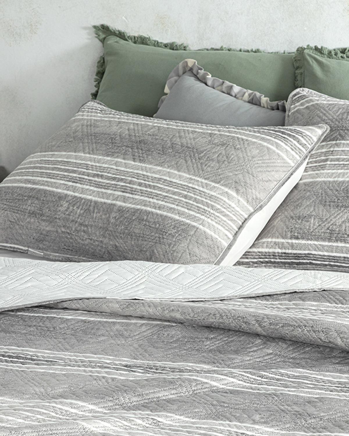 Rare Stripes Çok Amaçlı King Size Yatak Örtüsü Takımı 240x220 cm Bej