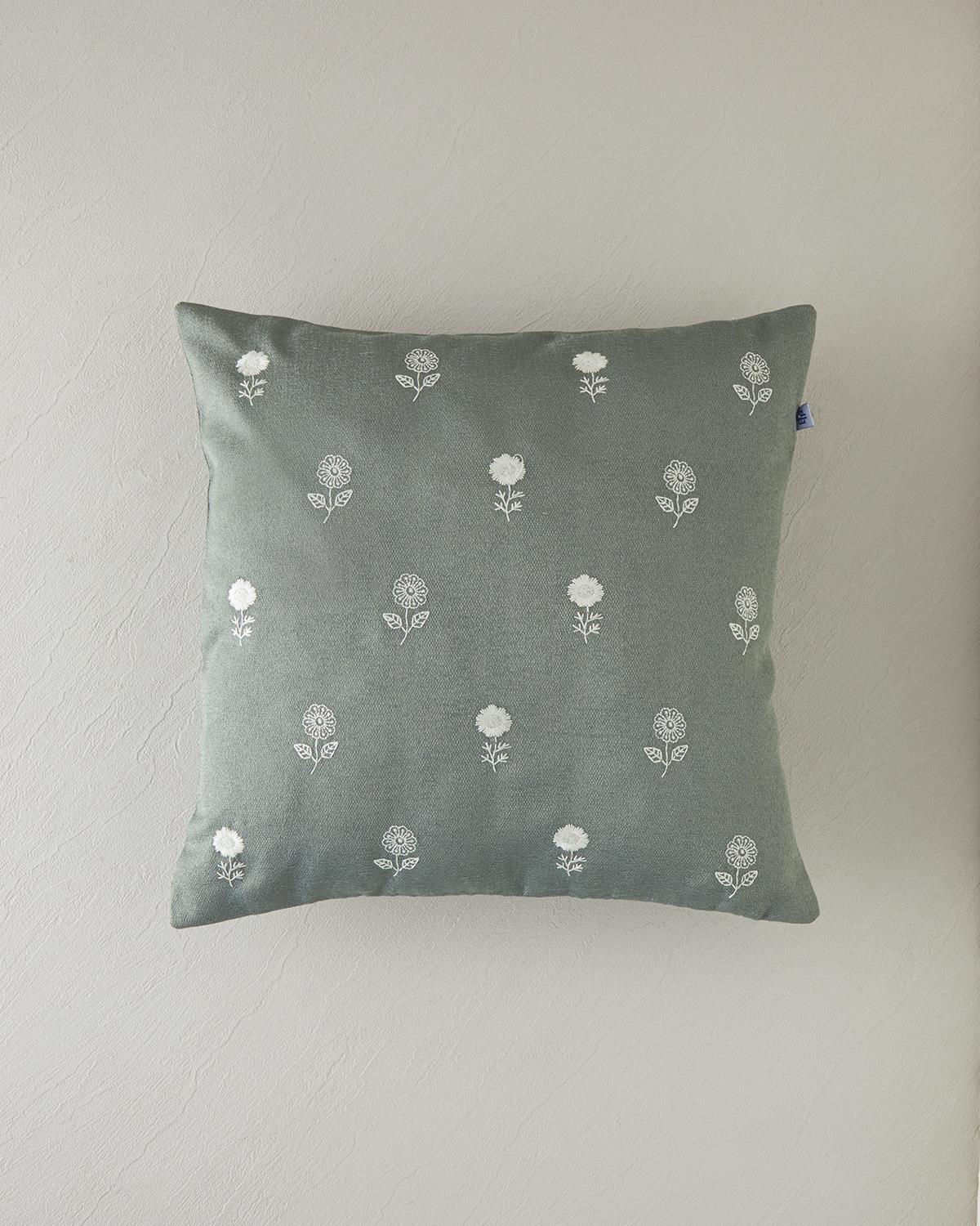 Romaska Nakışlı Kırlent Kılıfı 45x45 cm Yeşil