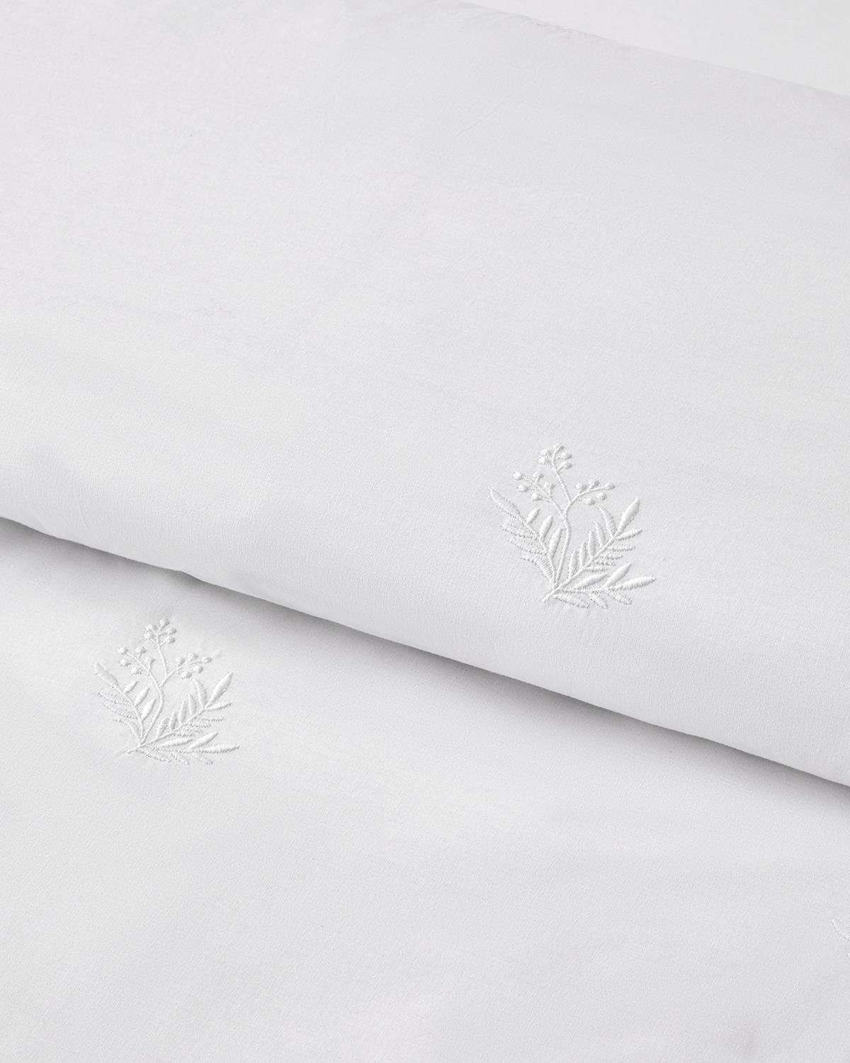 Royal Leafage Nakışlı Pamuk Çift Kişilik Nevresim Takımı 200x220 cm Beyaz