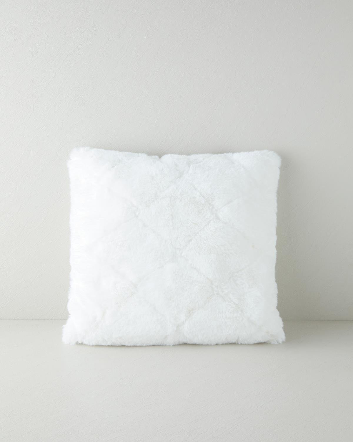 Soft Touch Rabbit Pelüş Kırlent Kılıfı Beyaz