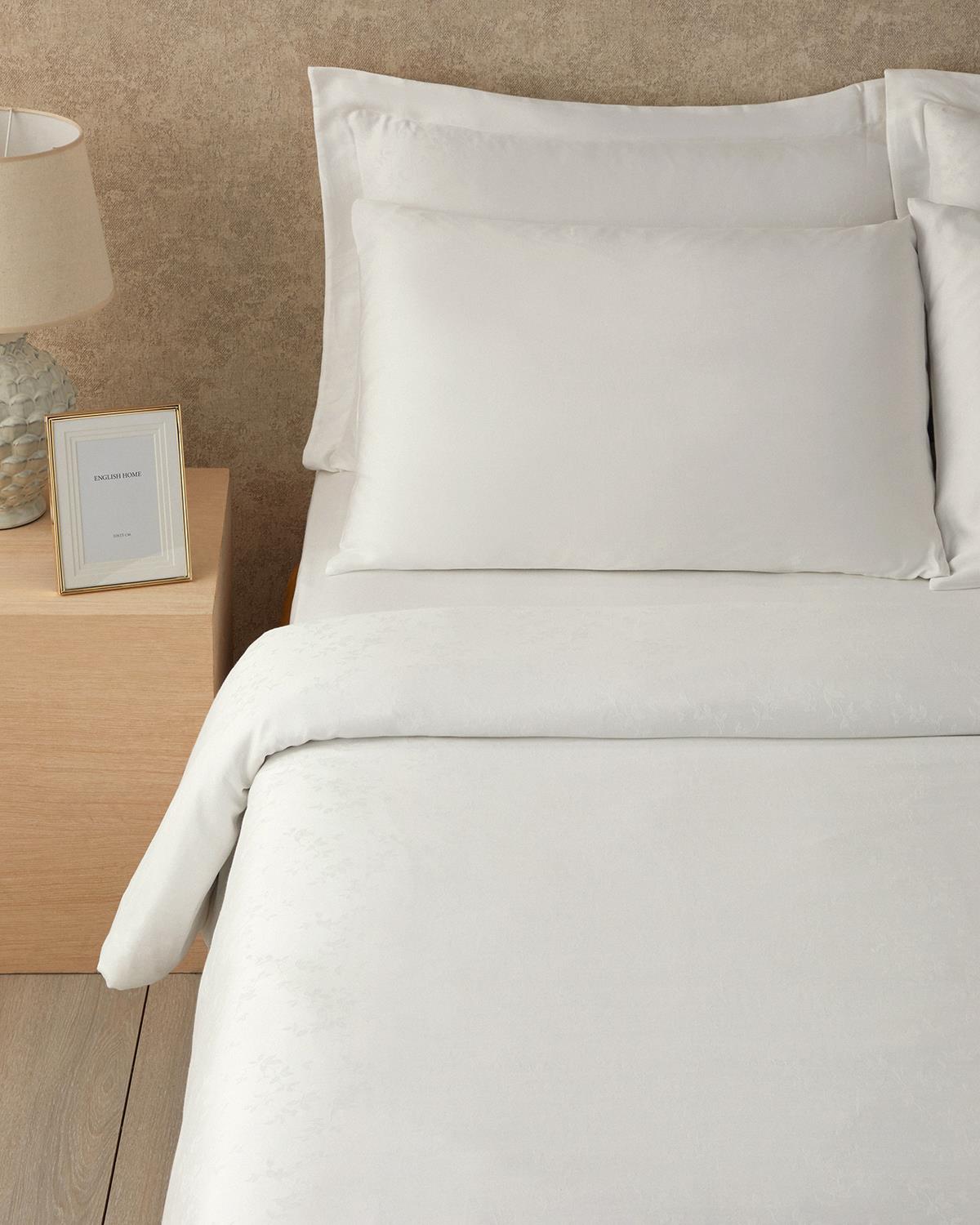Taylor Lyocell Saten King Size Nevresim Takımı 240x260 cm Beyaz