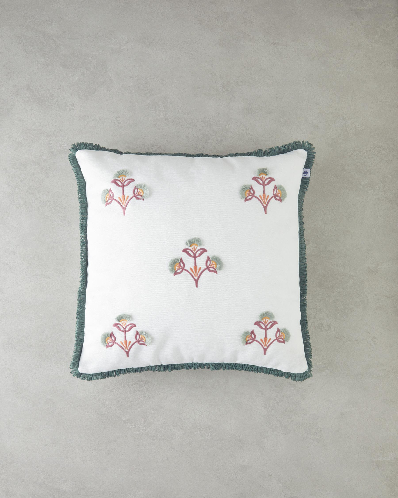 Verla Nakışlı Dekoratif Kırlent 45x45 cm Ekru