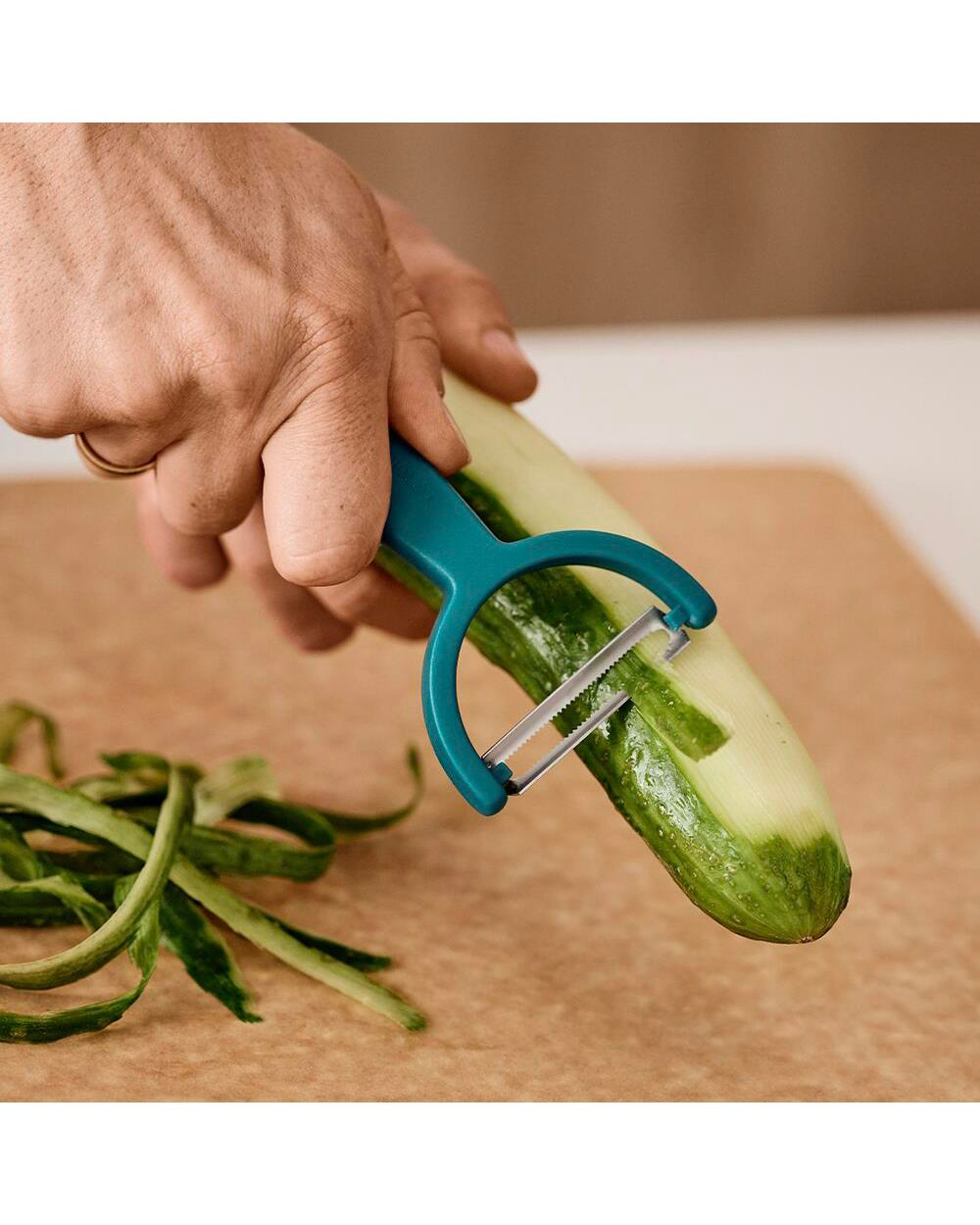 Victorinox 6.0963.4 YPSO Tırtıklı Kenar Çift Taraf Soyacak Yeşil