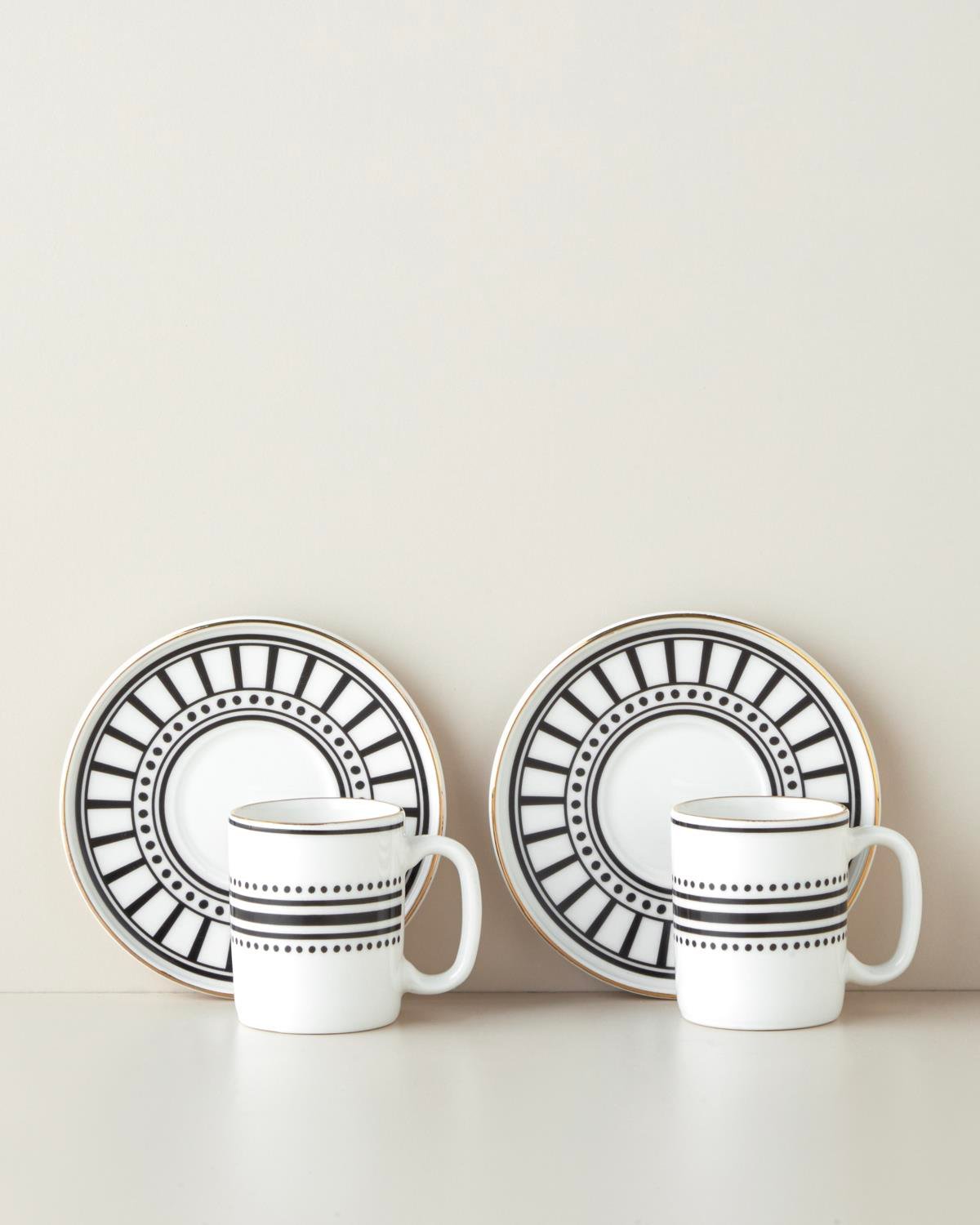 White Mirage Bone Porselen 4 Parça 2 Kişilik Kahve Fincan Takımı 90 ml Siyah-Beyaz-Gold