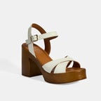 Beyaz Kadın Toka Detaylı Deri Sandalet