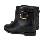 Deny Siyah Kadın Bot