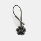 Gri Pati Figürlü Deri Charm