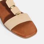 Kadın Bej Ayarlanabilir Tokalı Deri Sandalet