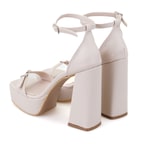 Kadın Bej Ayarlanabilir Tokalı Topuklu Sandalet