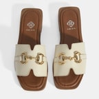 Kadın Bej Metal Toka Aksesuarlı Deri Terlik