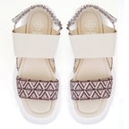 Kadın Bej Monogram Desenli Dolgu Topuklu Sandalet