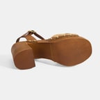 Kadın Bej Tokalı Aksesuarlı Detaylı Topuklu Sandalet