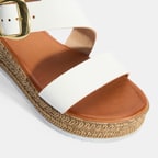 Kadın Beyaz Ayarlanabilir Tokalı Dolgu Topuklu Deri Sandalet