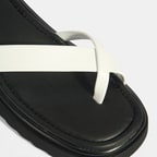 Kadın Beyaz Parmak Arası Deri Sandalet