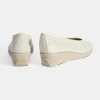 Kadın Beyaz Perforeli DesaComfort Günlük Ayakkabı