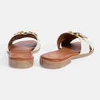 Kadın Beyaz Taşlı Toka Aksesuarlı Deri Terlik