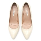 Kadın Ekru Rugan Klasik Ayakkabı